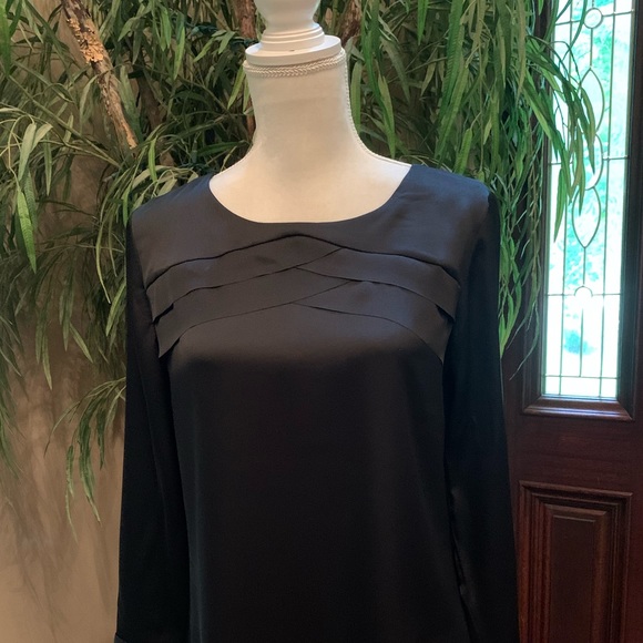 Banana Republic Tops - NWT - banana republic classic - bought too small